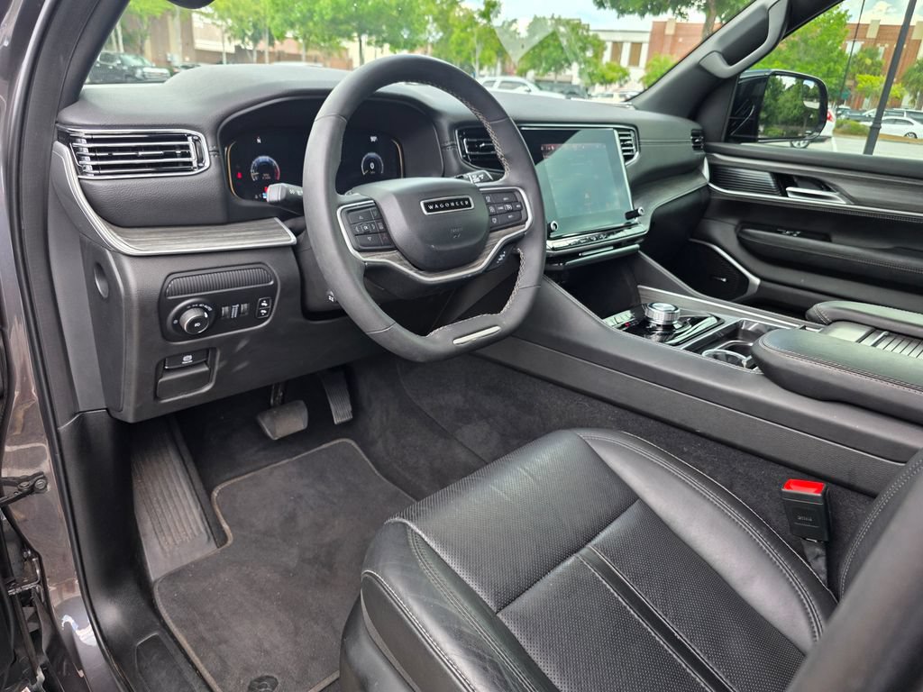 Used 2023 Jeep Wagoneer Series II RWD image 11