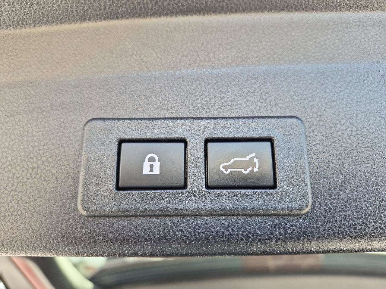 Used 2022 Subaru Ascent Limited w/ Technology Package image 11