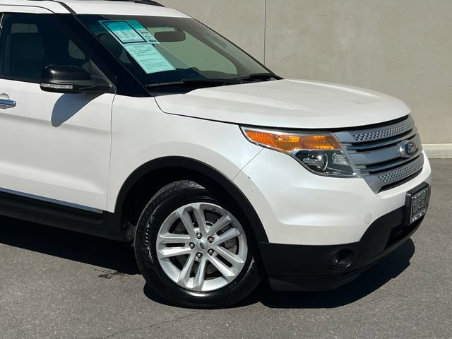 Used 2013 Ford Explorer XLT FWD image 2