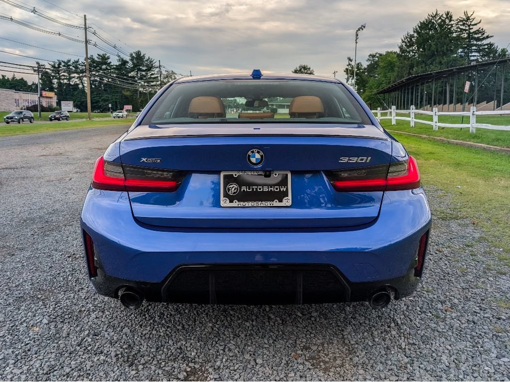 Used 2024 BMW 330i xDrive Sedan w/ M Sport Package AWD/4WD image 6