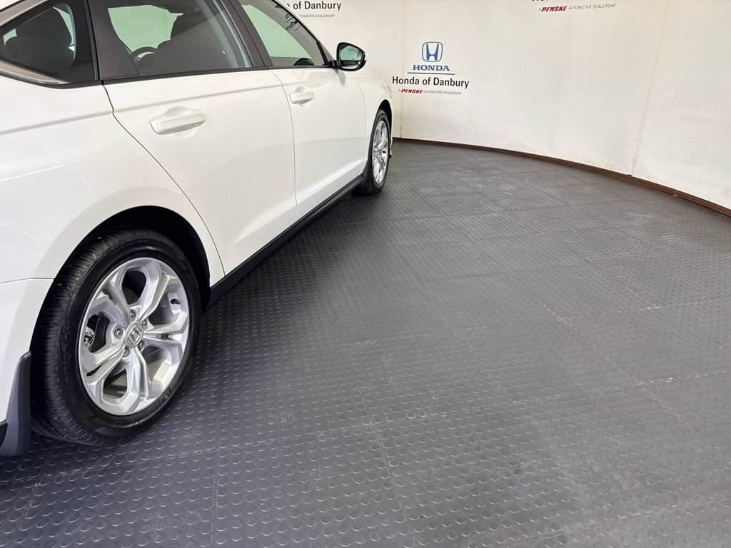 Used 2023 Honda Accord LX image 4