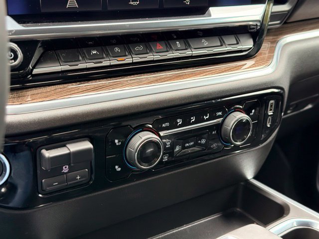 Used 2025 Chevrolet Silverado 1500 RST AWD/4WD image 17