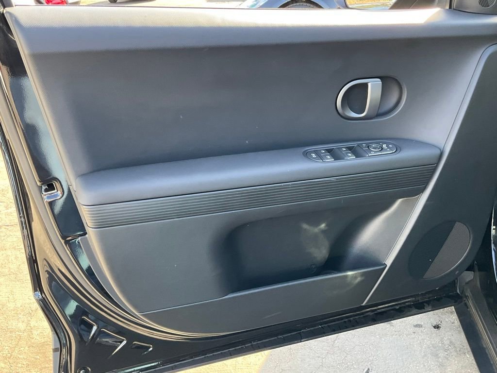 Used 2025 Hyundai Ioniq 5 SEL image 24