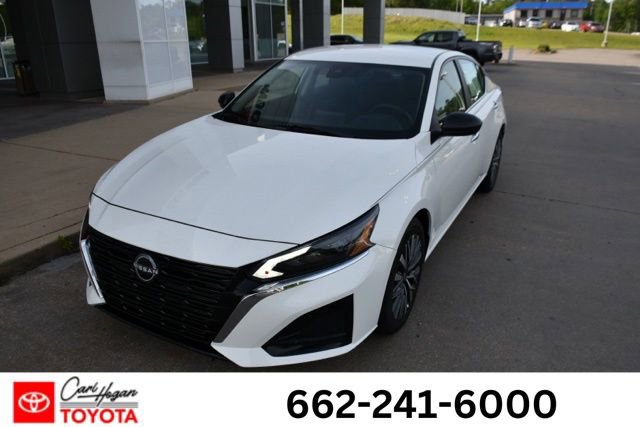Used 2025 Nissan Altima 2.5 SV image 1