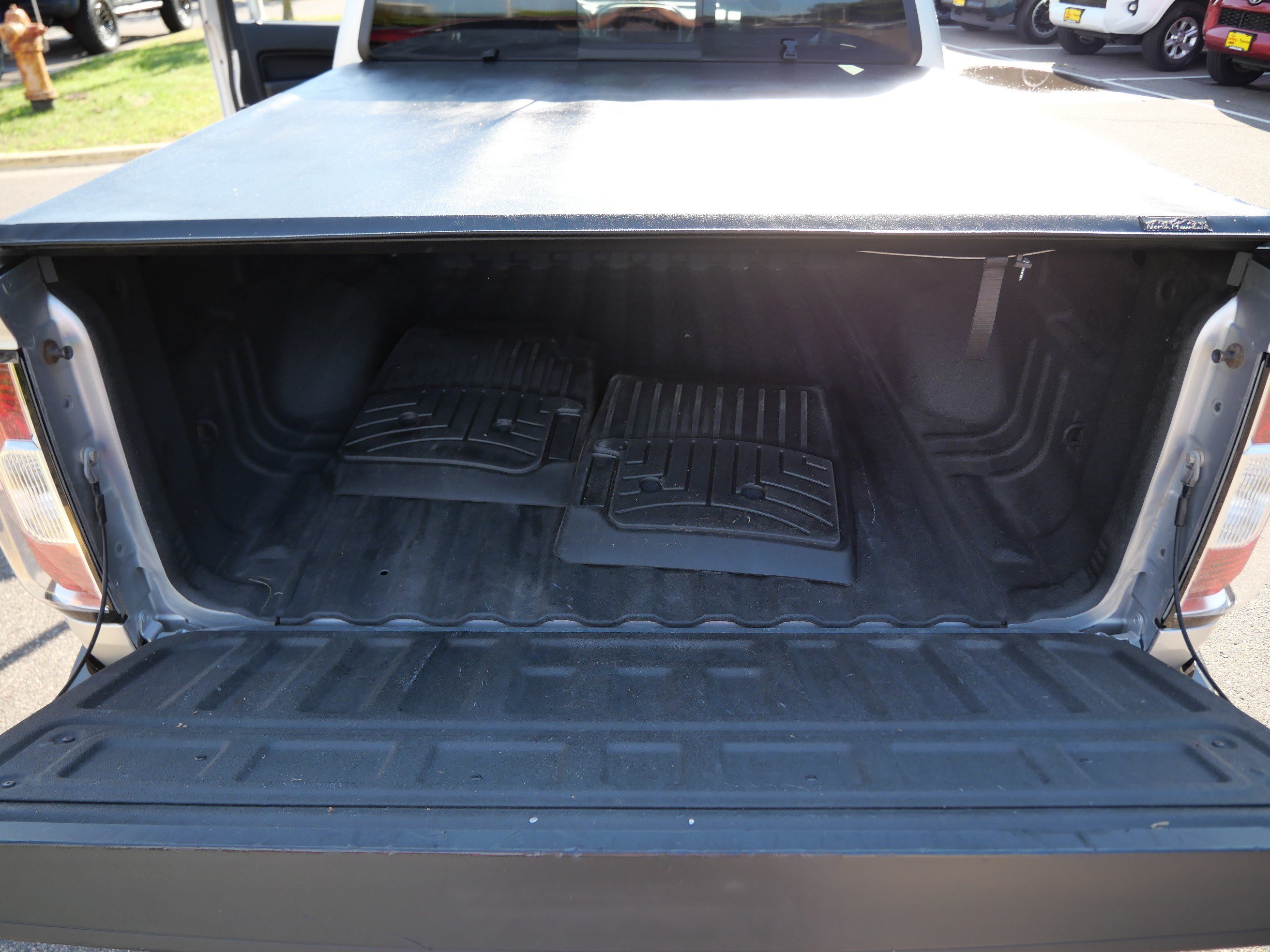 Used 2016 GMC Canyon SLT AWD/4WD image 18