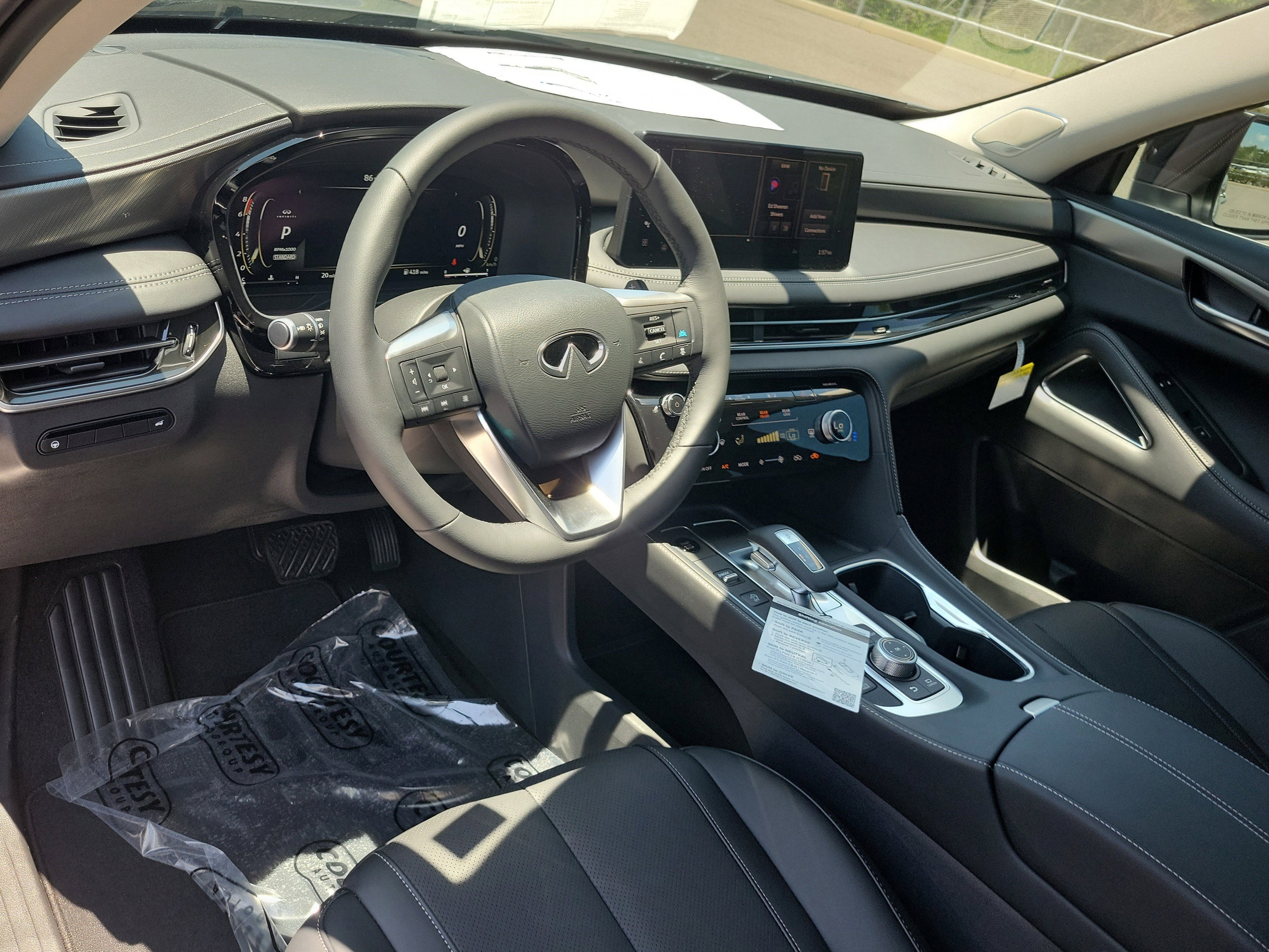 New 2026 INFINITI QX60 Luxe w/ Cargo Package image 17