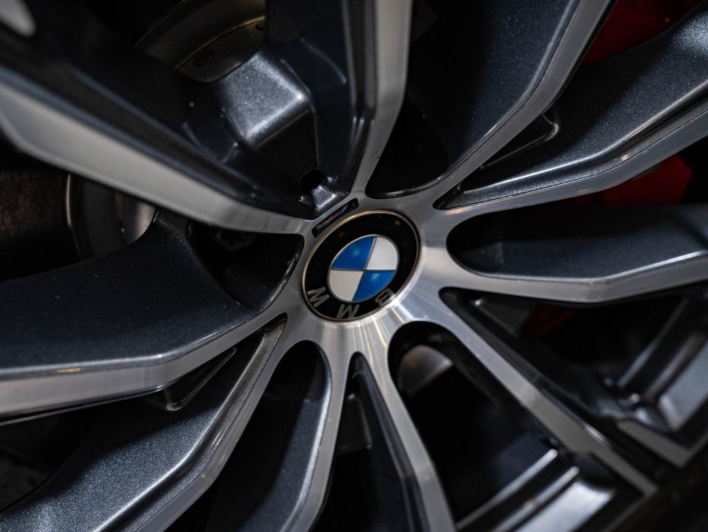 Used 2022 BMW X5 M50i AWD/4WD image 8