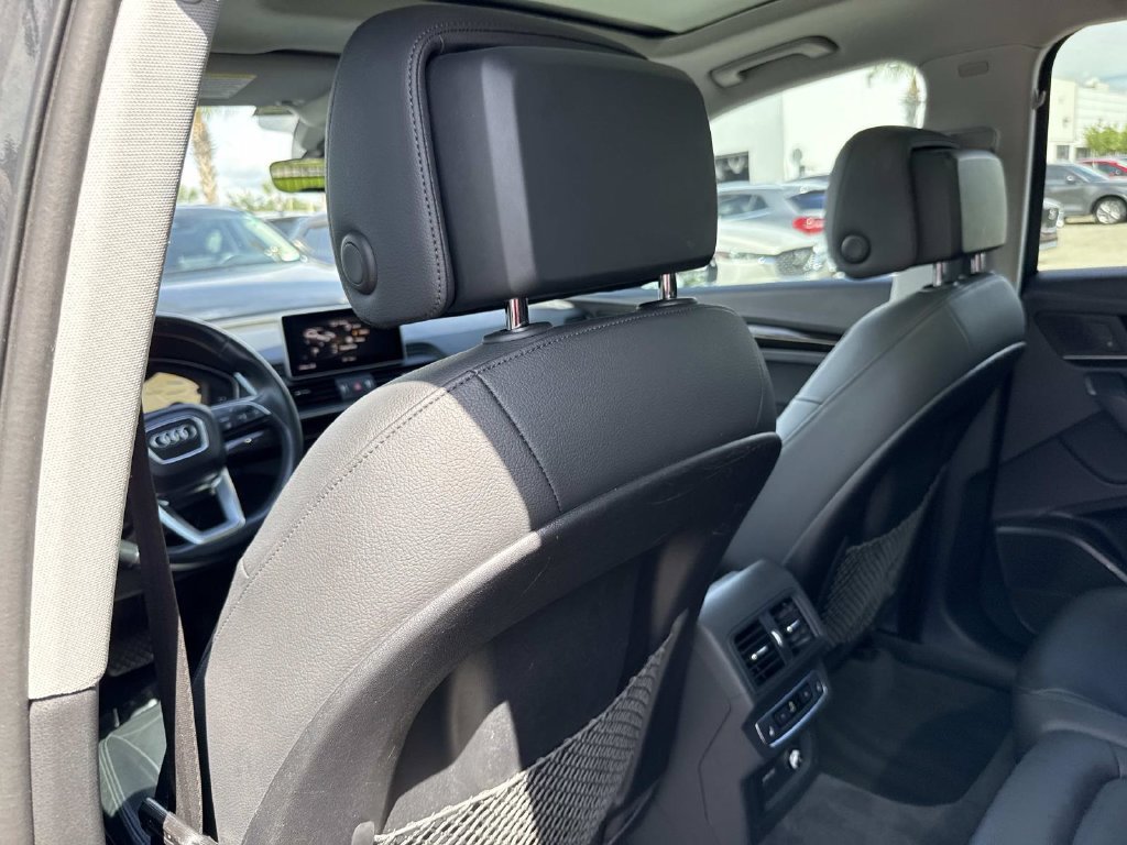Used 2020 Audi Q5 e Premium Plus w/ Premium Plus Package AWD/4WD image 13