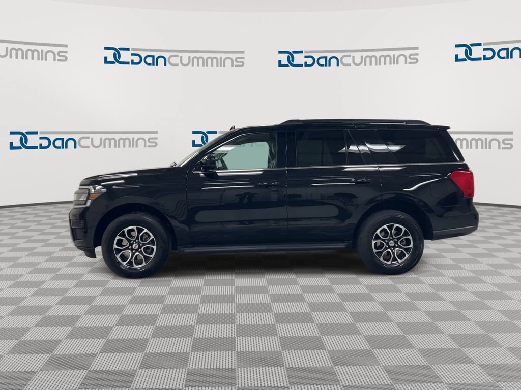 Used 2024 Ford Expedition XLT AWD/4WD image 5