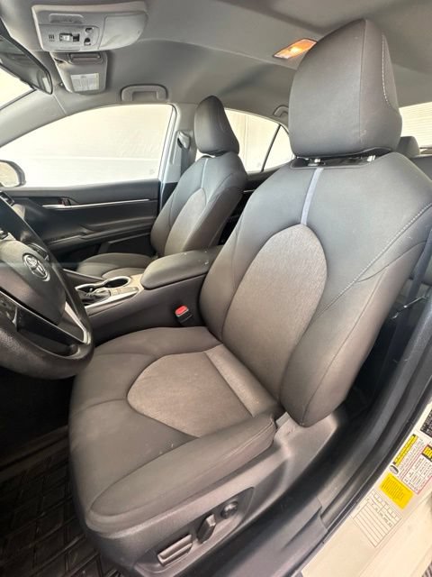 Used 2024 Toyota Camry LE FWD image 9