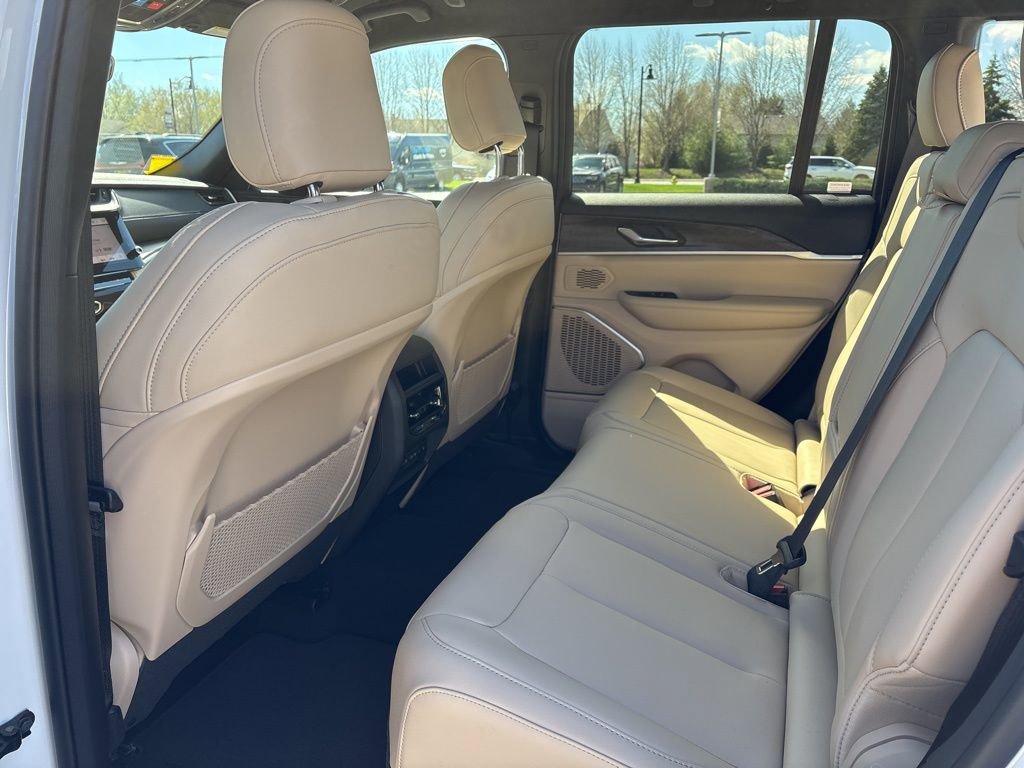 New 2026 Jeep Grand Cherokee Limited image 9