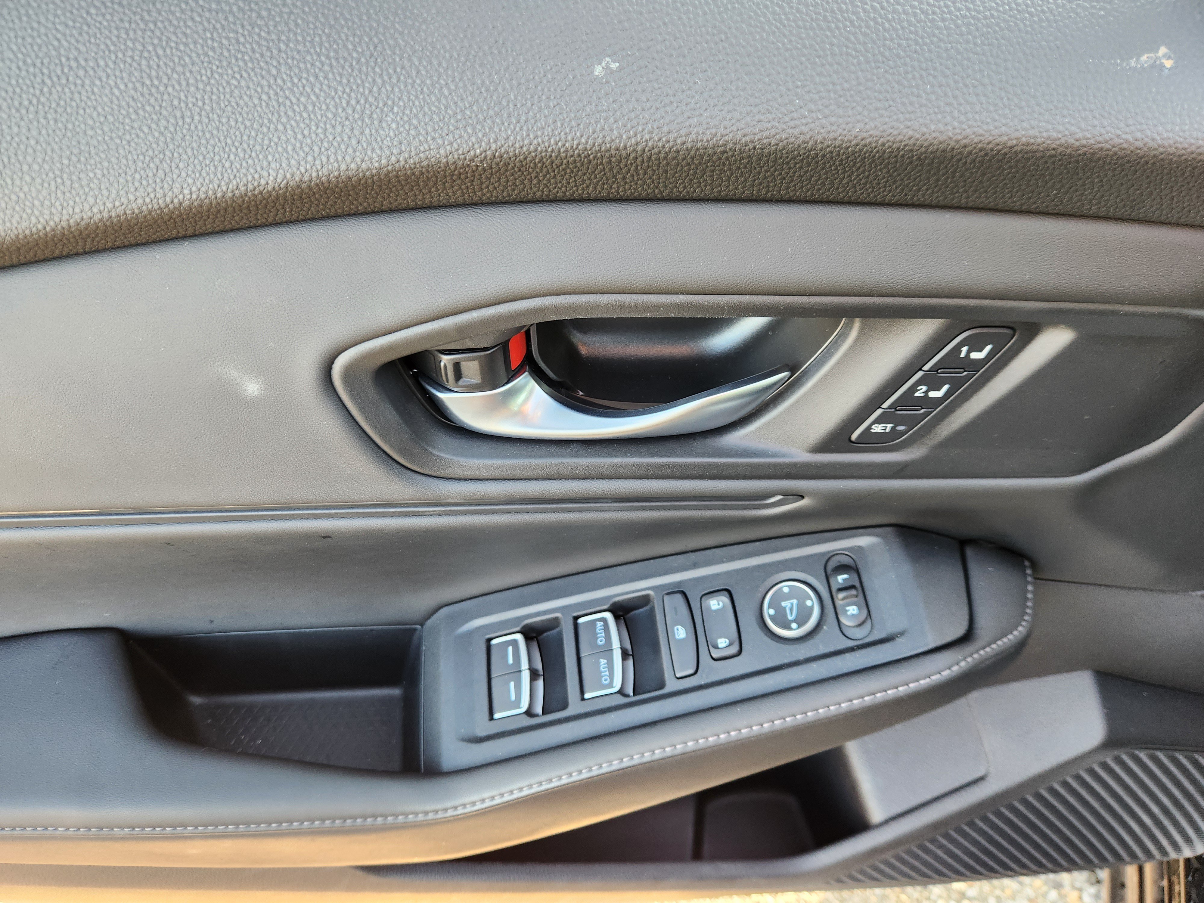 Certified 2025 Honda Accord Sport image 17