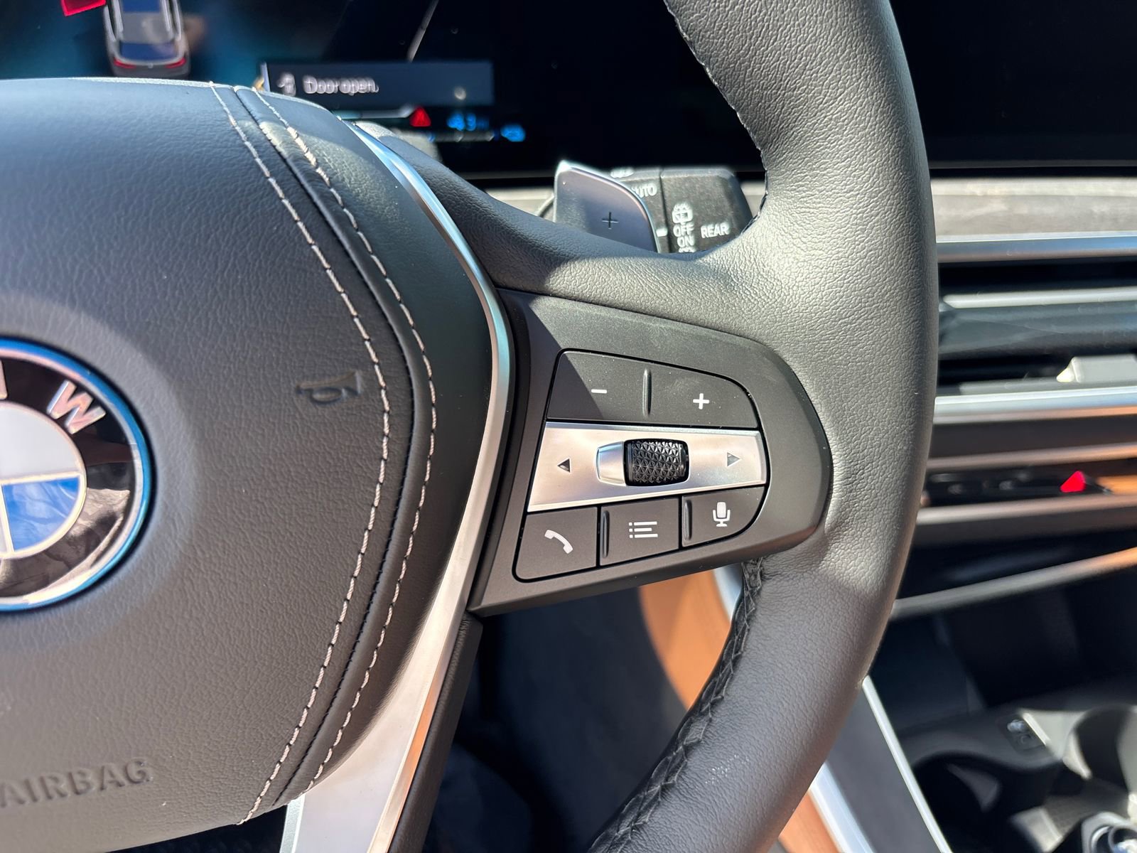 New 2026 BMW X5 xDrive50e w/ Climate Comfort Package AWD/4WD image 18