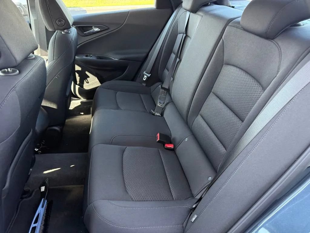 Used 2020 Chevrolet Malibu LS FWD image 18