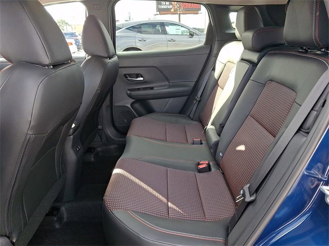 New 2026 Nissan Kicks SR image 9