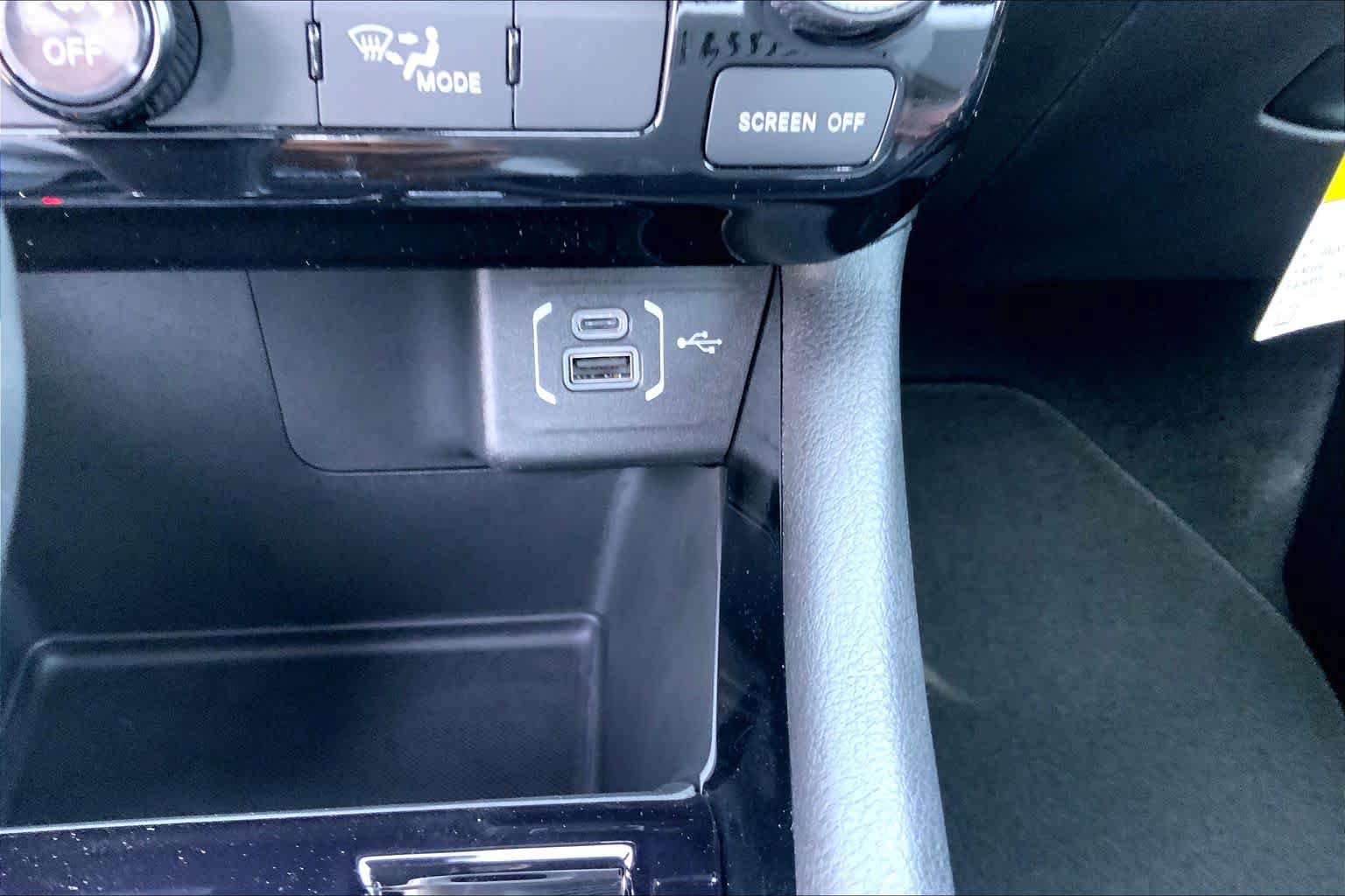 New 2026 Jeep Compass Latitude AWD/4WD image 16