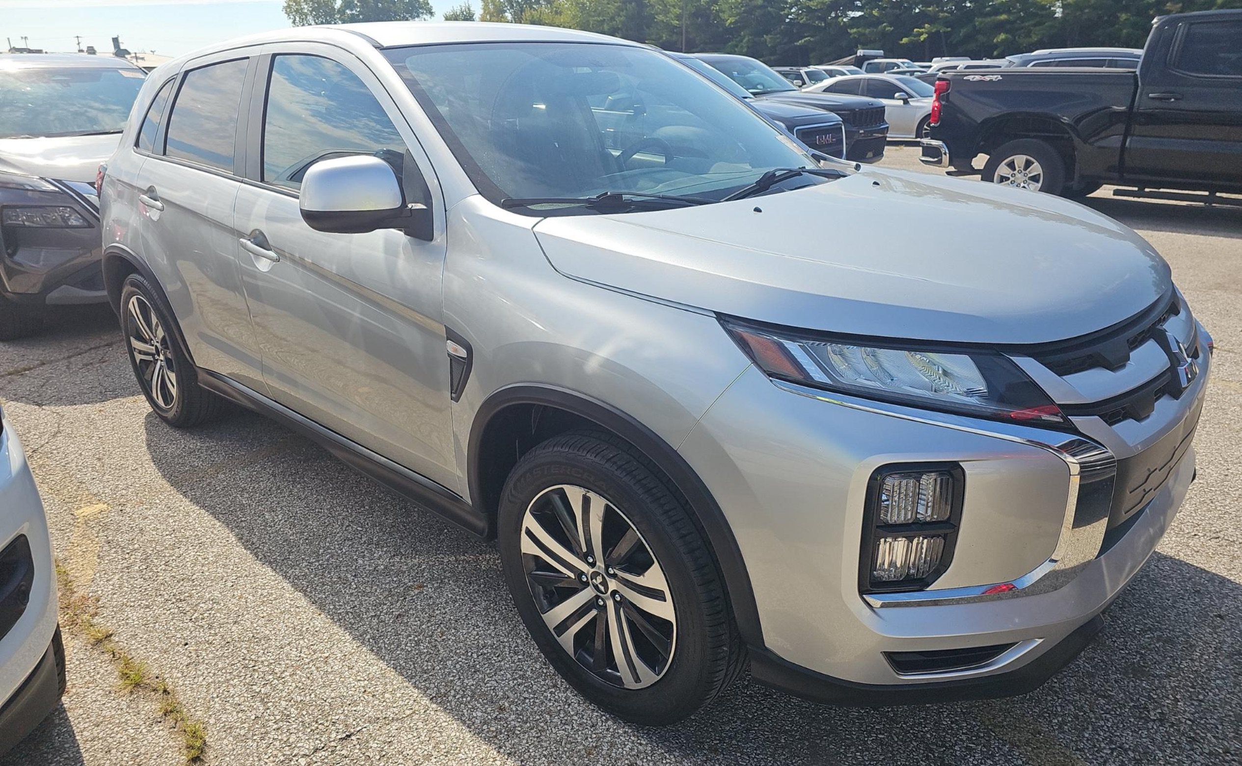 Used 2020 Mitsubishi Outlander Sport ES FWD image 3