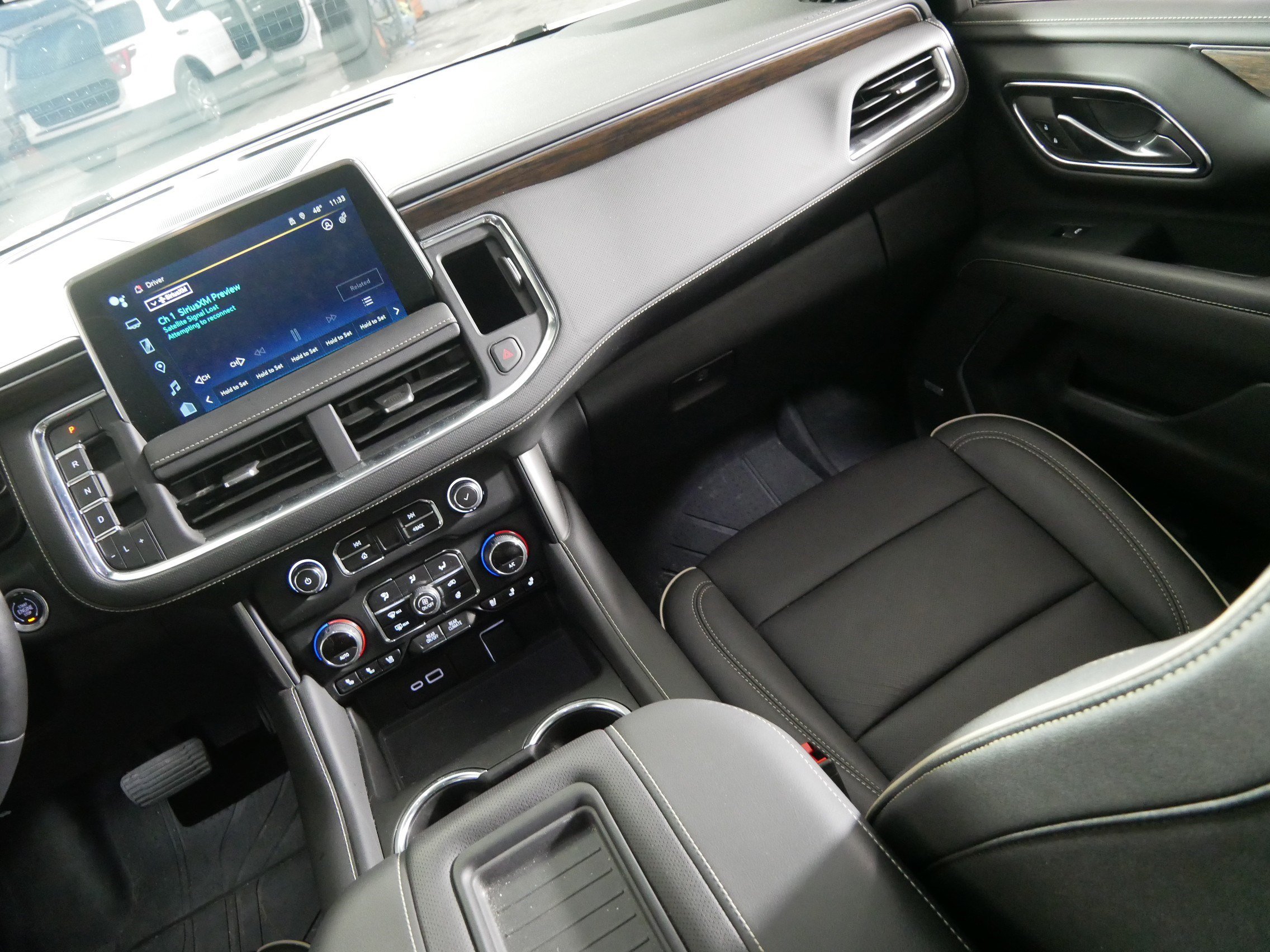 Used 2023 Chevrolet Tahoe Premier w/ Advanced Technology Package AWD/4WD image 11