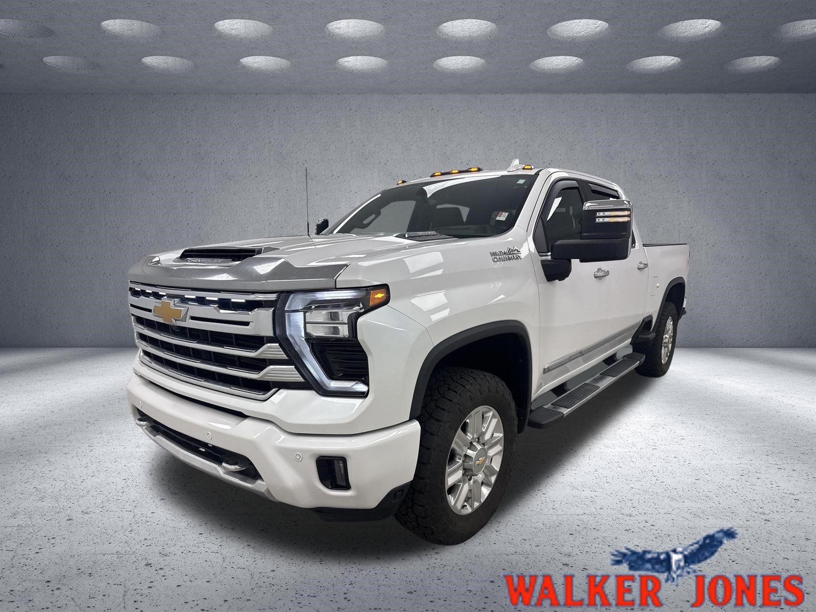 Used 2025 Chevrolet Silverado 2500 High Country w/ Technology Package AWD/4WD image 1