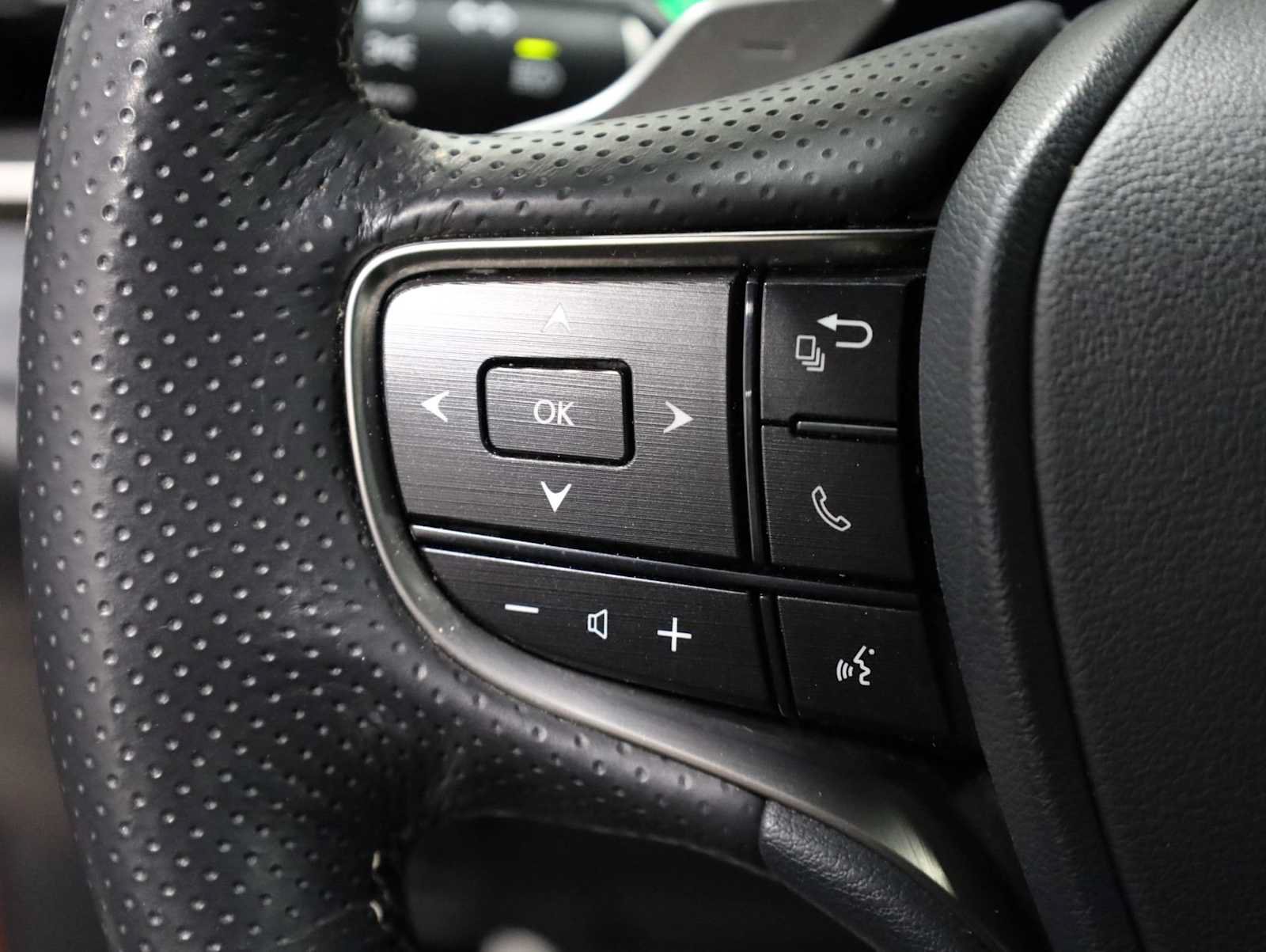Used 2020 Lexus ES 350 F Sport w/ Accessory Package 2 FWD image 24