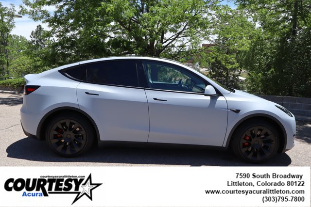 Used 2024 Tesla Model Y Long Range AWD/4WD image 8