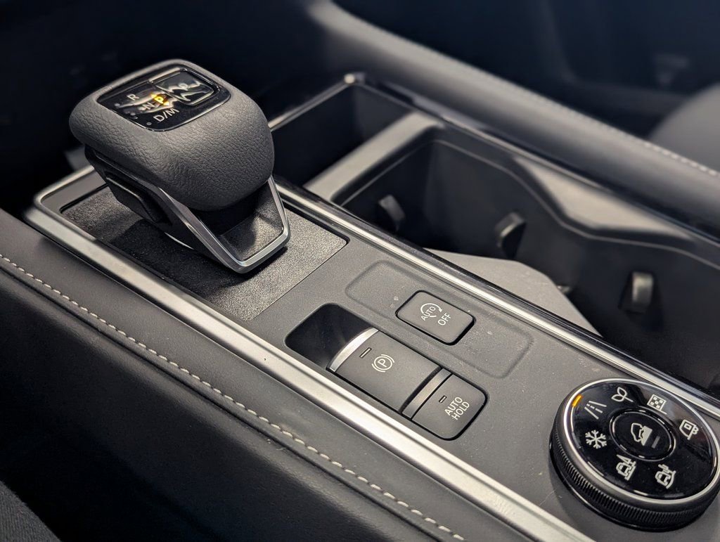 New 2026 Nissan Pathfinder SL image 34