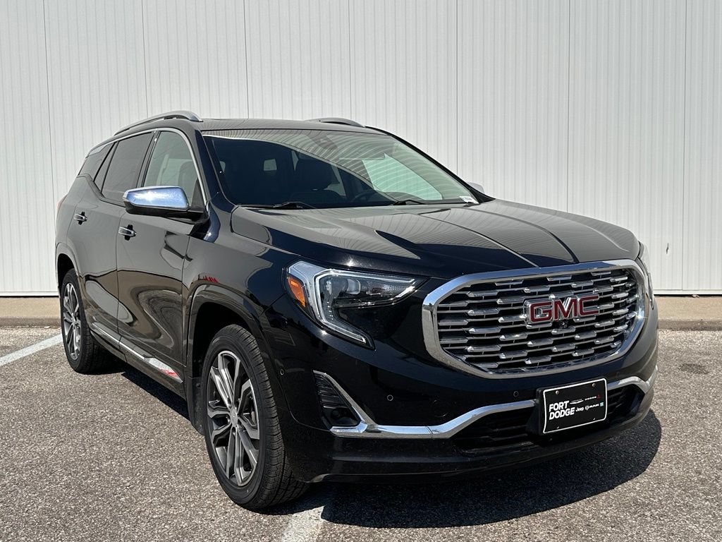 Used 2020 GMC Terrain Denali w/ Denali Premium Package AWD/4WD image 10