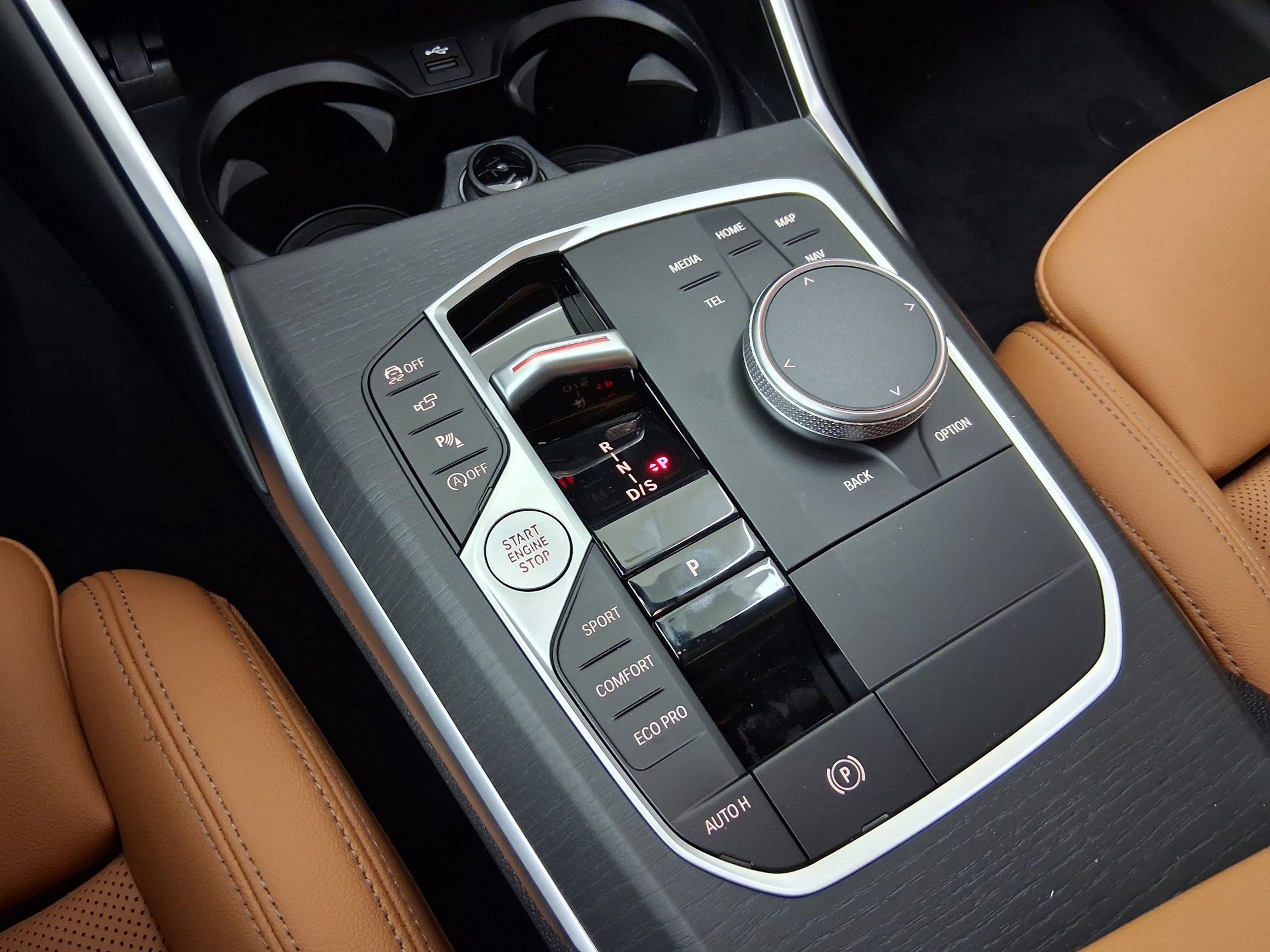 New 2026 BMW 330i Sedan w/ Convenience Package RWD image 17