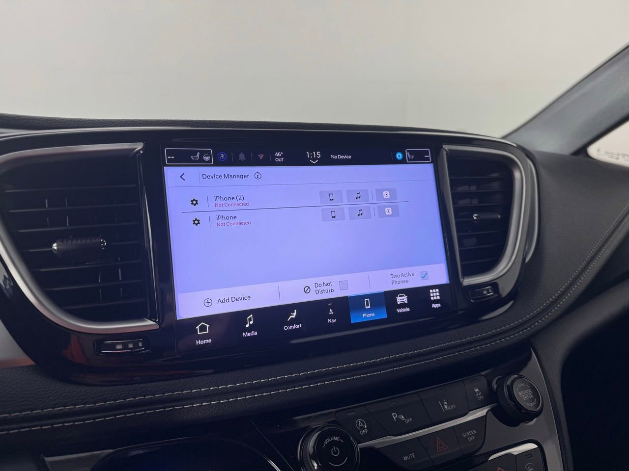 Used 2025 Chrysler Pacifica Limited FWD image 22