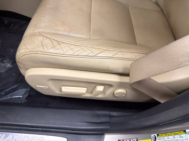 Used 2015 Toyota Highlander Limited AWD/4WD image 18