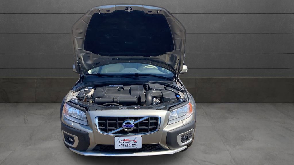 Used 2013 Volvo XC70 3.2 image 26