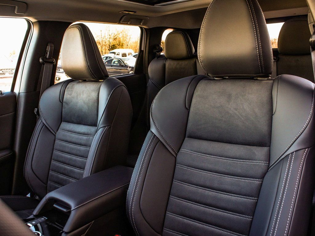 New 2026 Mitsubishi Outlander AWD image 32