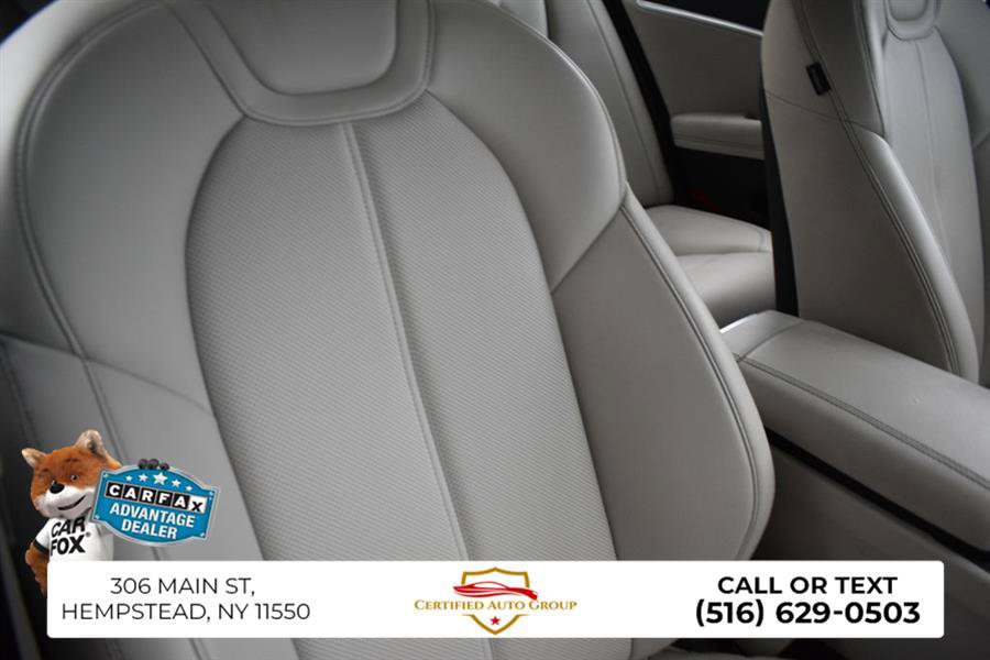 Used 2025 Genesis G70 2.5T image 22