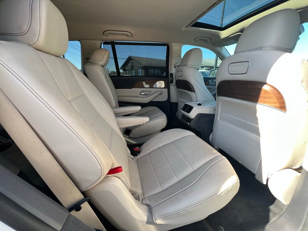 Used 2020 Mercedes-Benz GLS 450 4MATIC image 31