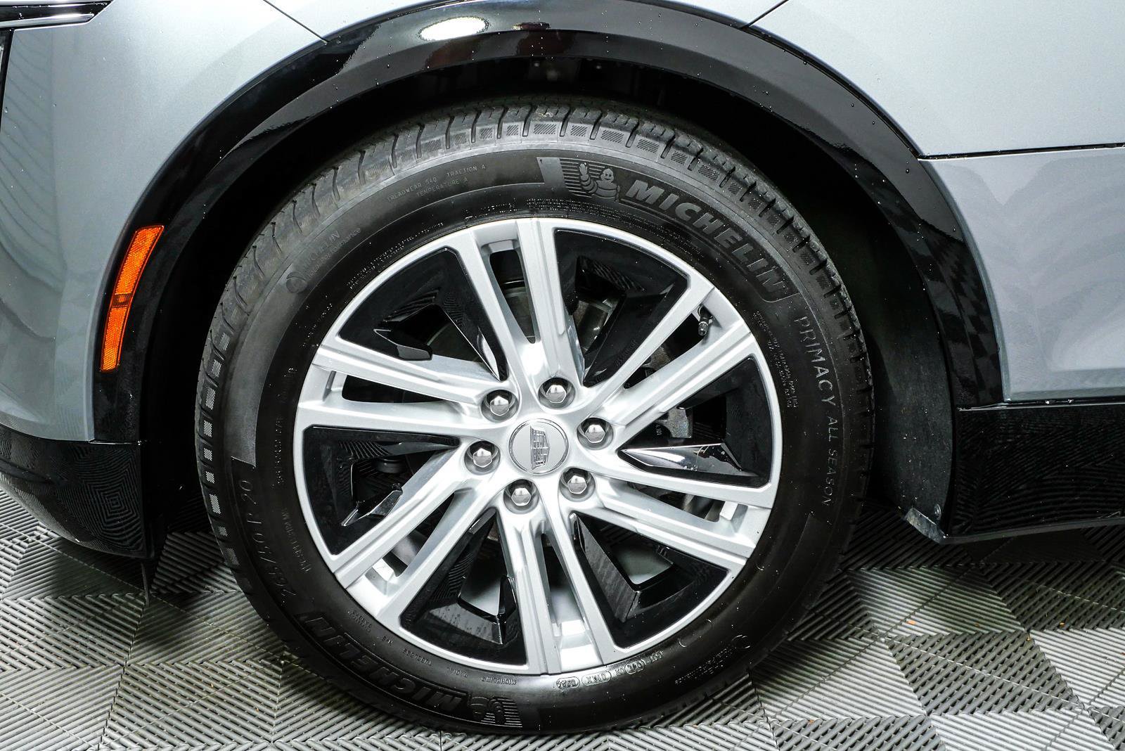 Certified 2024 Cadillac Lyriq Tech RWD image 37