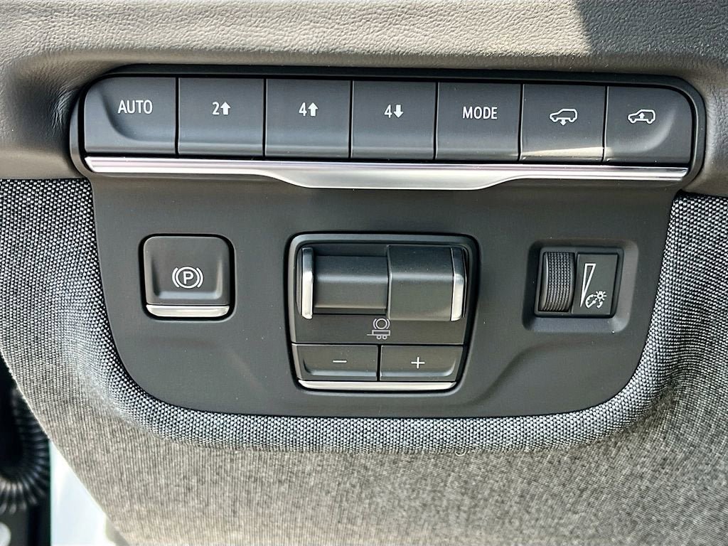 New 2026 Cadillac Escalade ESV Platinum Sport w/ LPO, ONYX Package AWD/4WD image 20