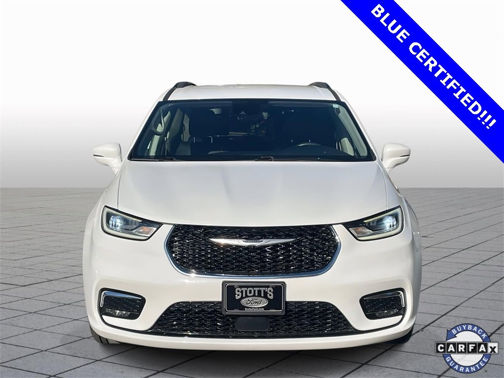 Used 2022 Chrysler Pacifica Touring-L image 3