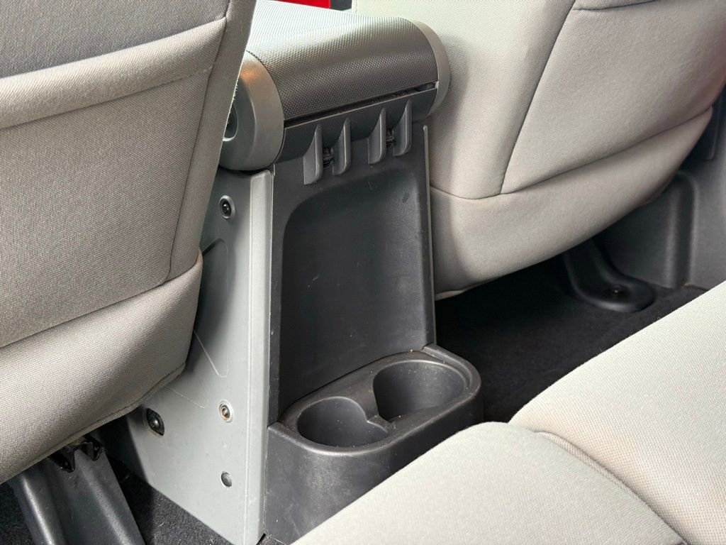Used 2010 Jeep Wrangler Unlimited Sahara image 33