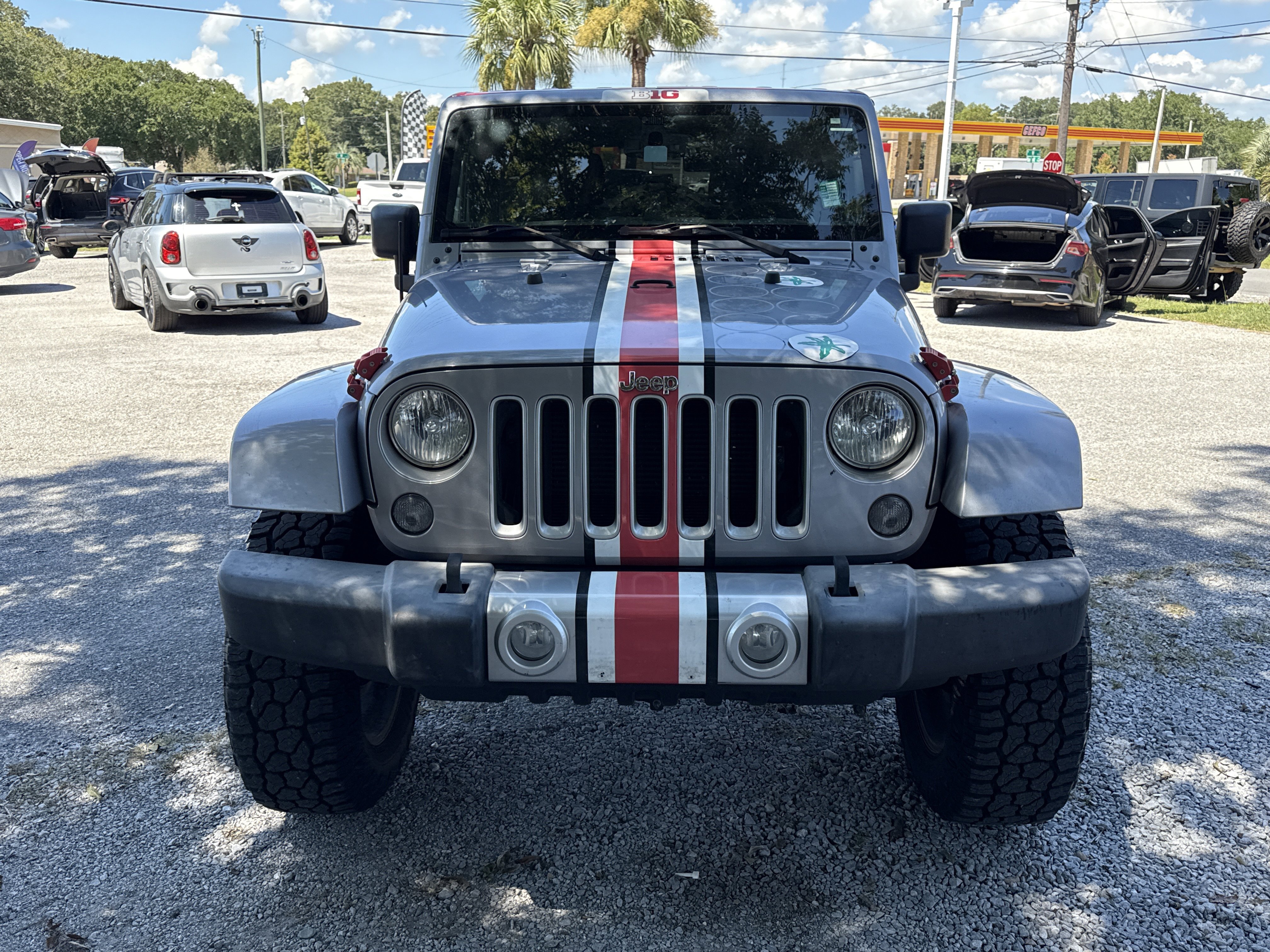 Used 2016 Jeep Wrangler Unlimited Sahara w/ Max Tow Package AWD/4WD image 8