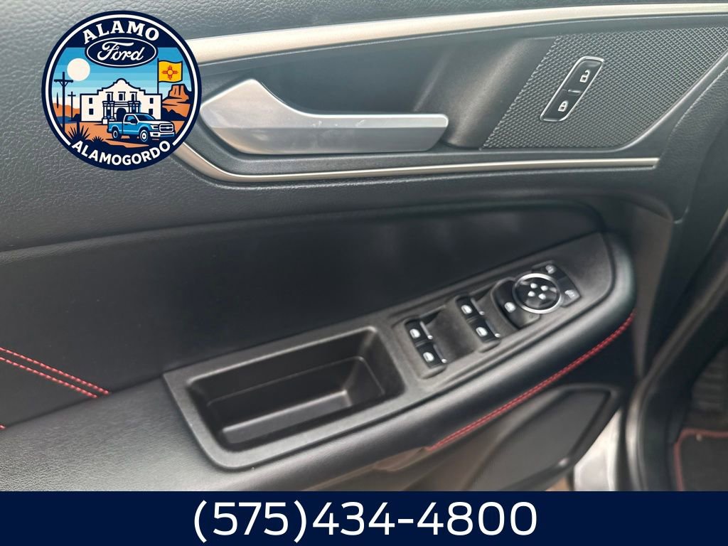 Used 2023 Ford Edge ST-Line image 3