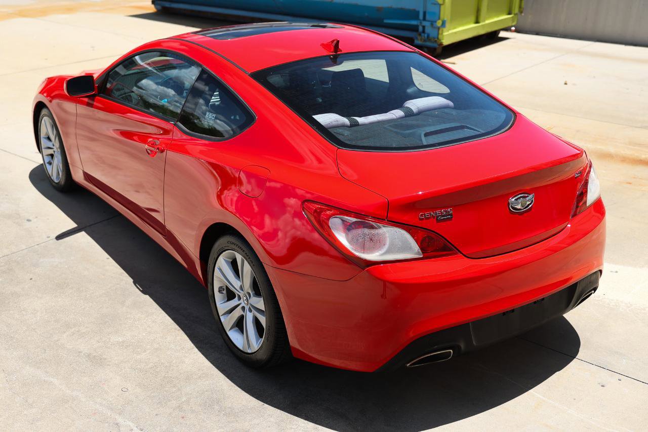 Used 2010 Hyundai Genesis 2.0T RWD image 5