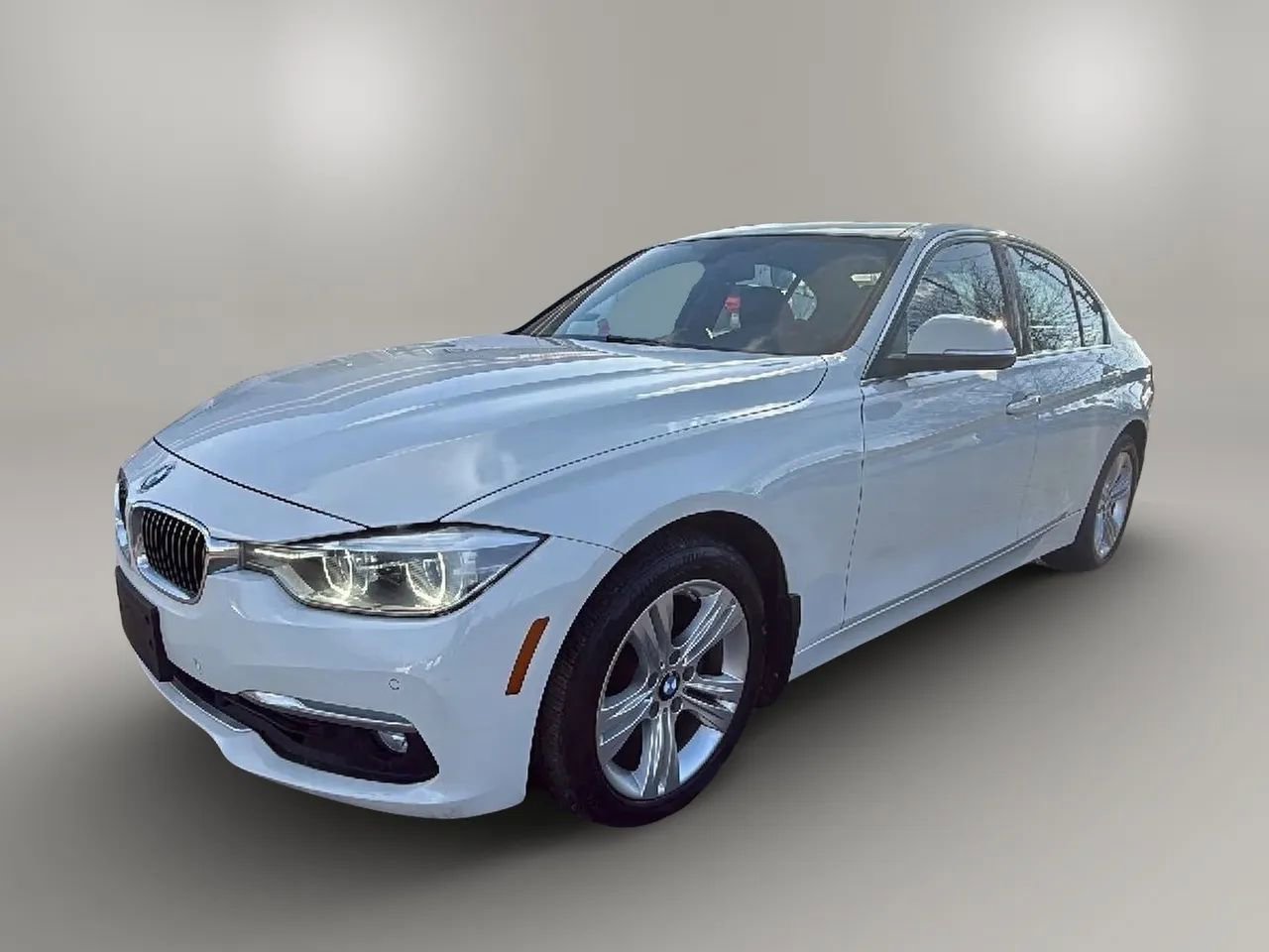 Used 2017 BMW 330i xDrive Sedan image 1