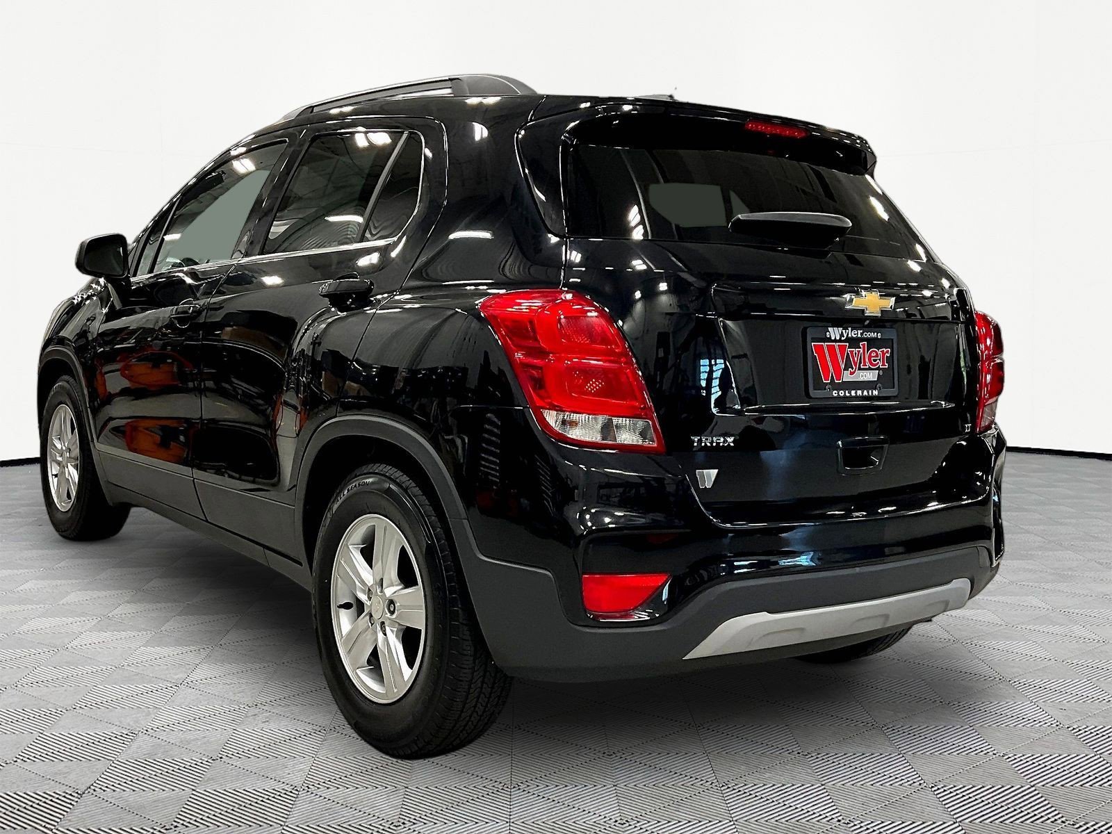 Used 2019 Chevrolet Trax LT FWD image 4