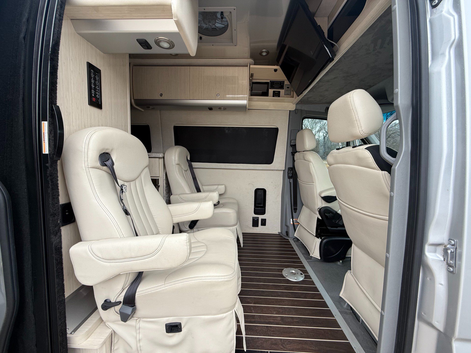 Used 2017 Mercedes-Benz Sprinter 3500 image 17