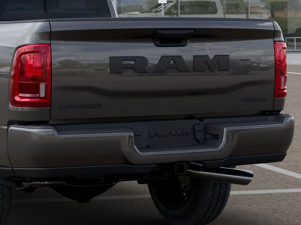 New 2026 RAM 2500 Laramie AWD/4WD image 13
