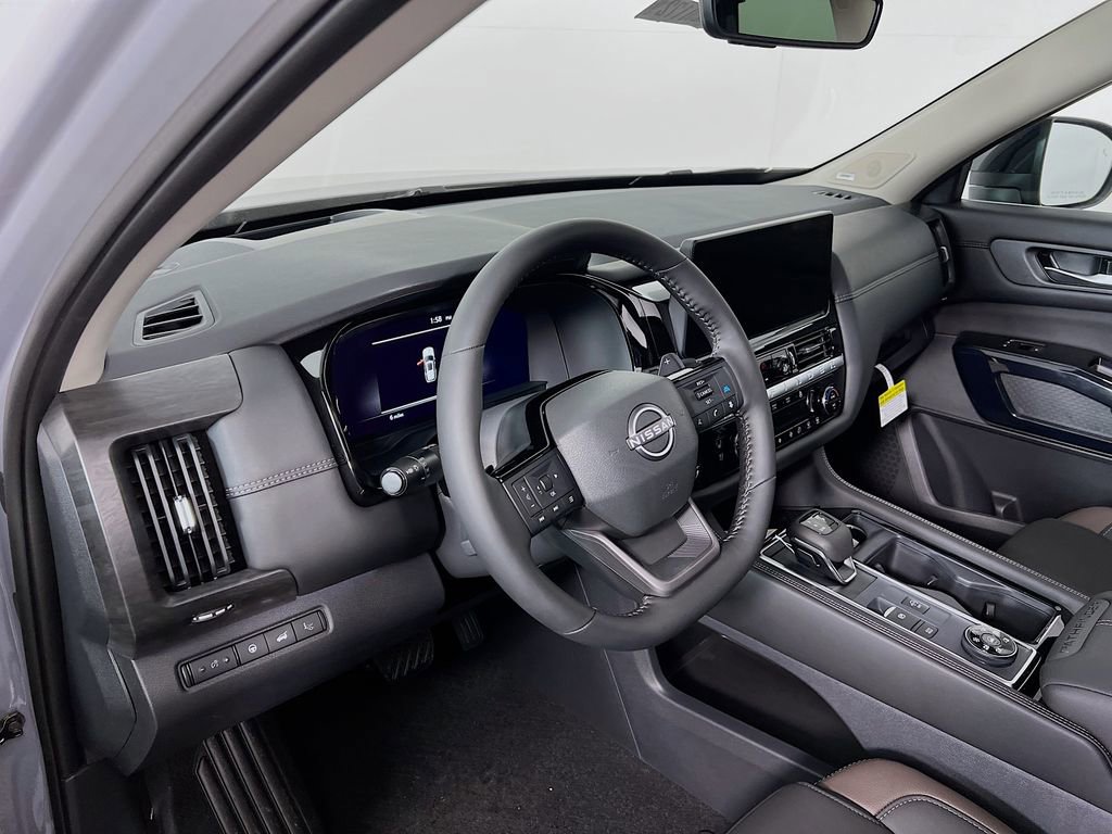 New 2026 Nissan Pathfinder Platinum image 8