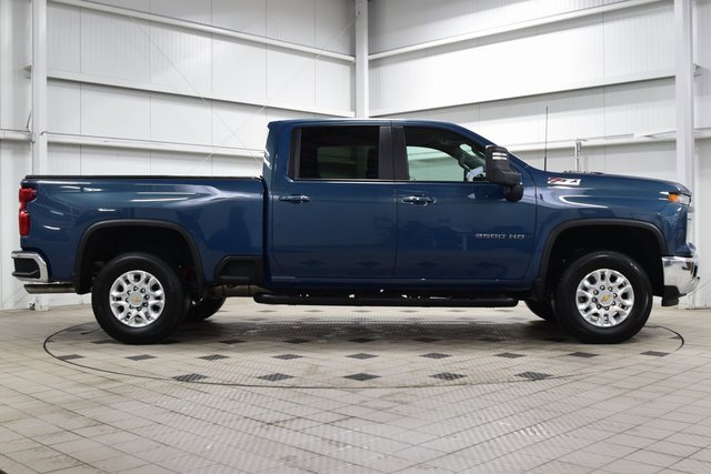 Used 2025 Chevrolet Silverado 2500 LT image 9