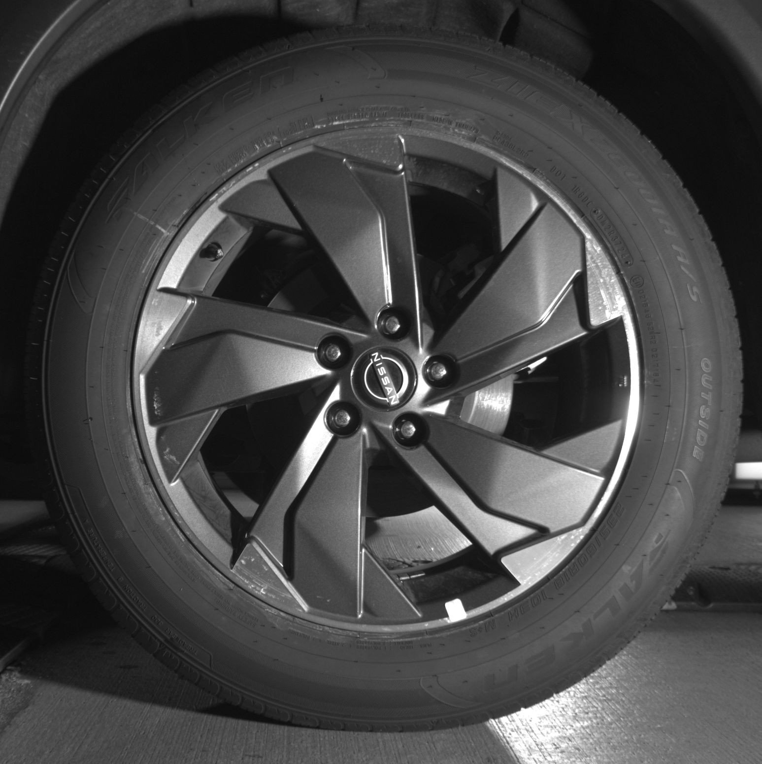 Used 2025 Nissan Rogue SV FWD image 14