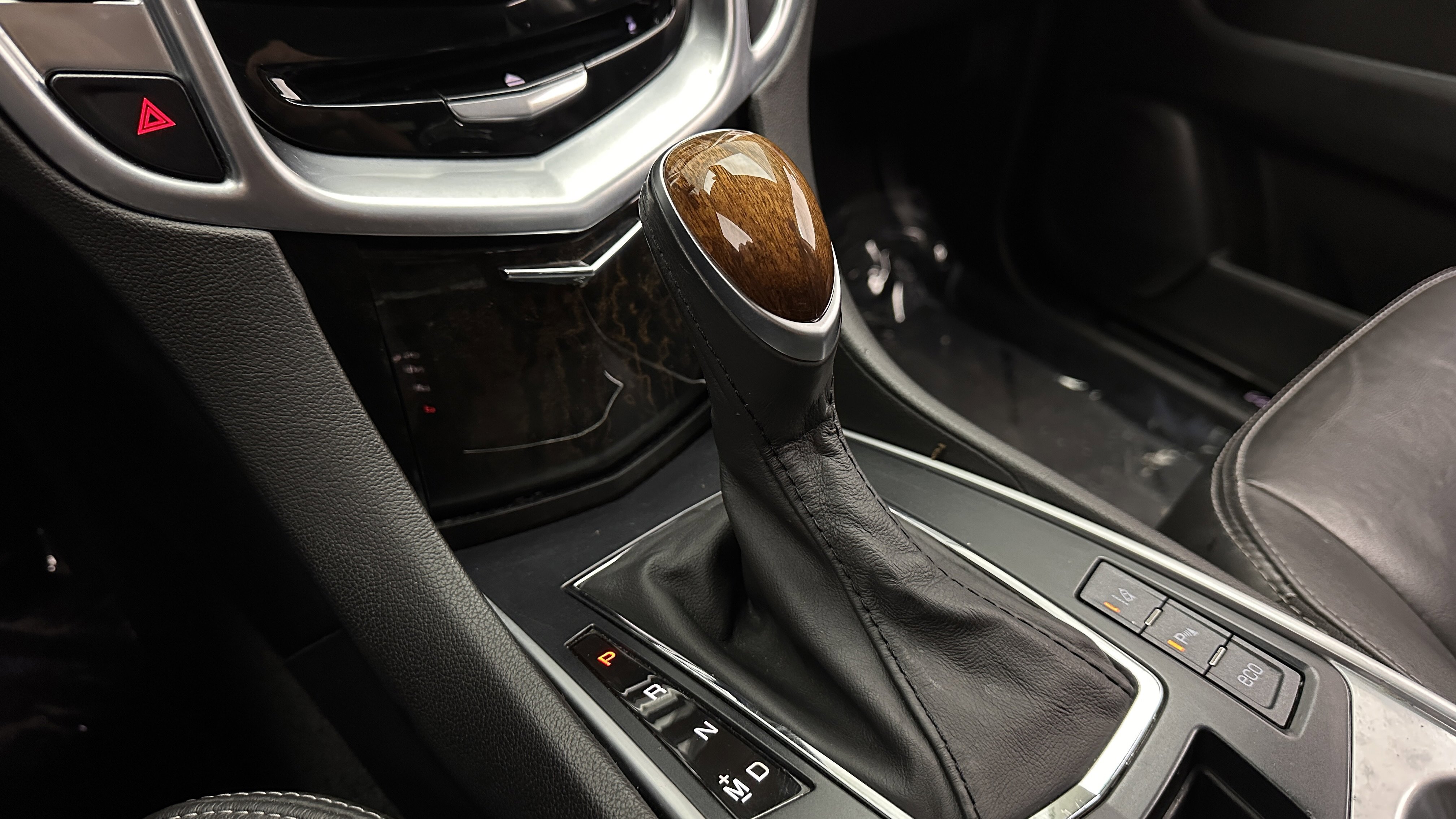 Used 2016 Cadillac SRX Premium w/ Driver Assist Package FWD image 16