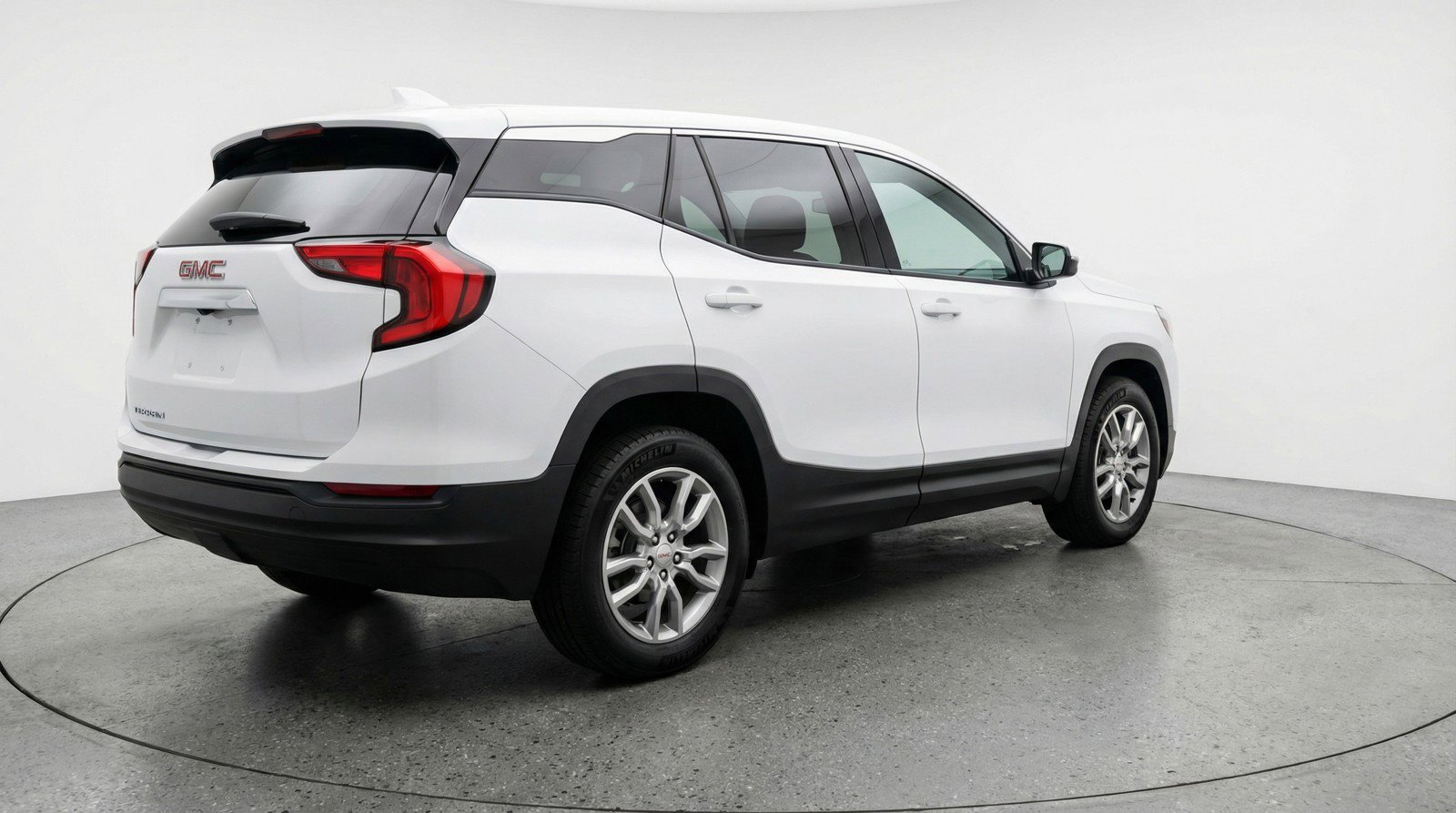Used 2024 GMC Terrain SLT AWD/4WD image 9
